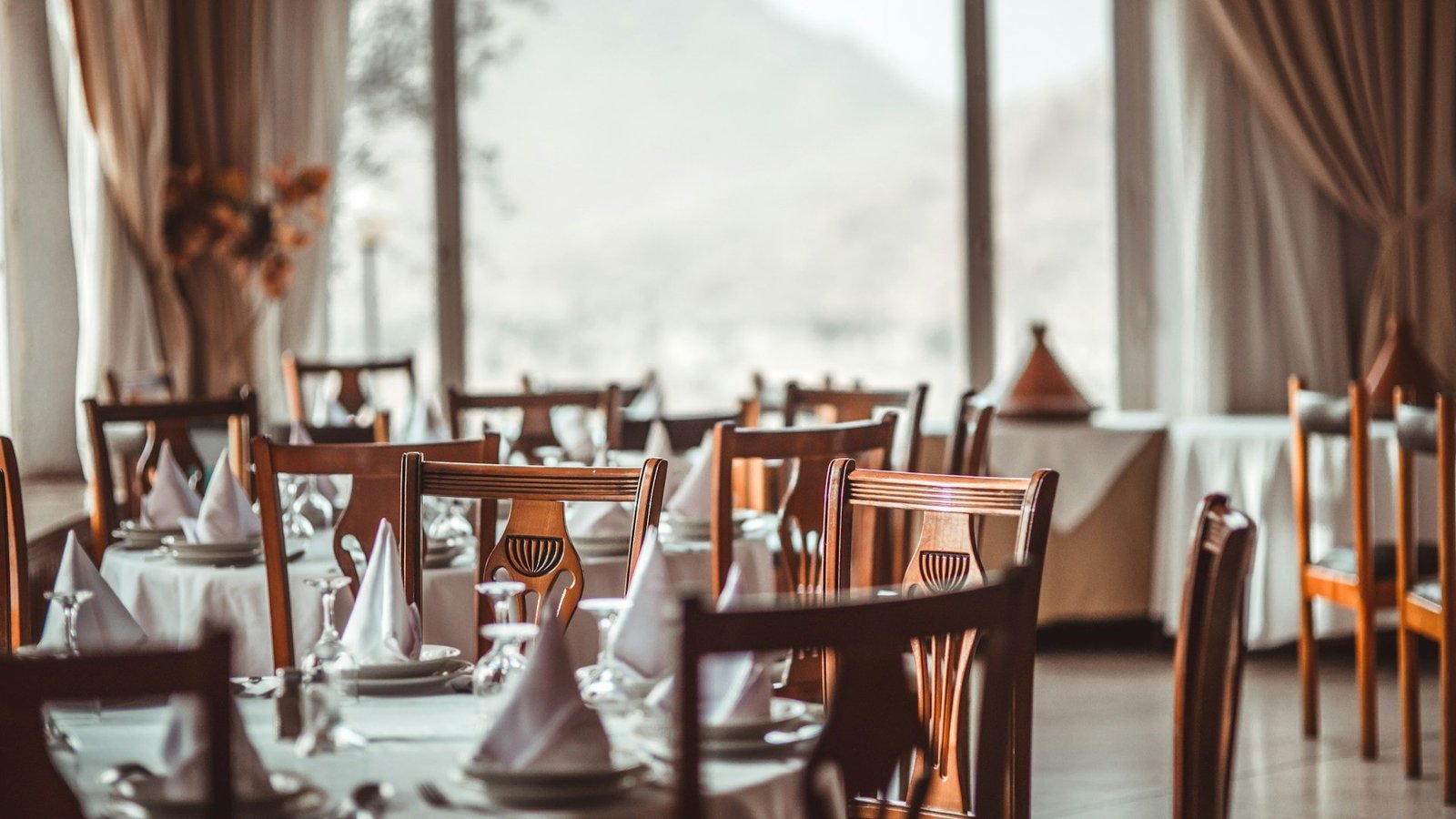 Ewan Rewards - Exclusive Member Dining & Culinary Privileges