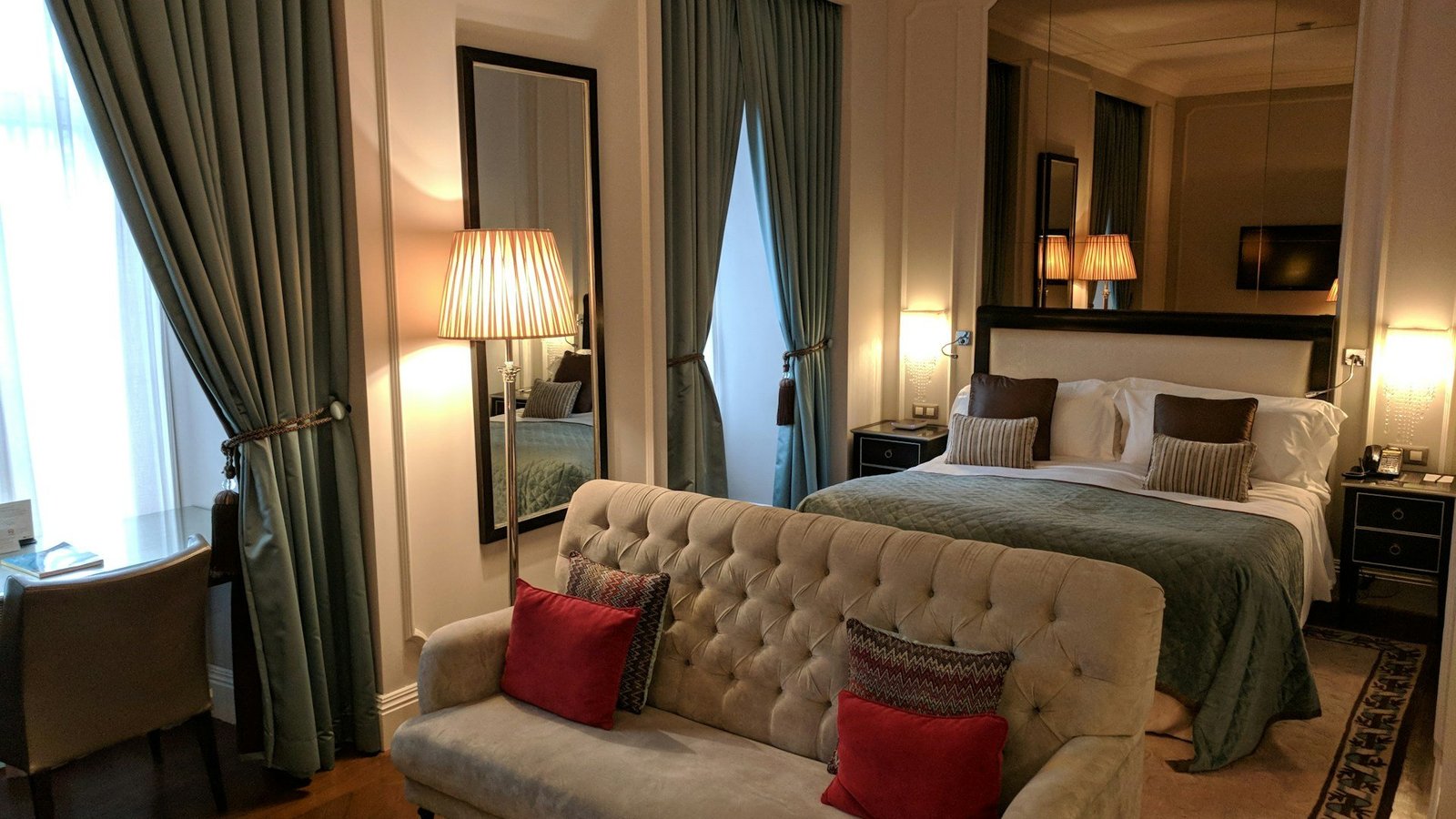 Ewan Rewards - Complimentary Elite Suite Upgrade